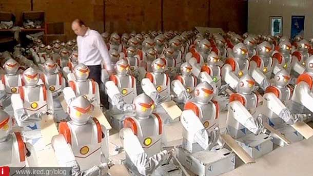 foxconn replaces workers with robots 01