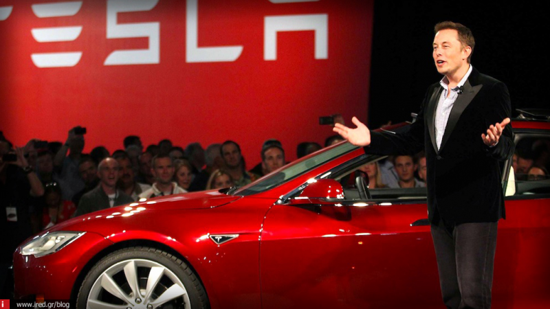 Ο συνιδρυτής της Apple λέει ότι η Tesla κι όχι η Apple θα κάνει την επόμενη μεγάλη καινοτομία