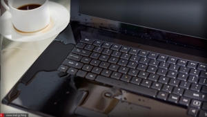 Επισκευή βρεγμένου laptop: τι πρέπει να κάνετε